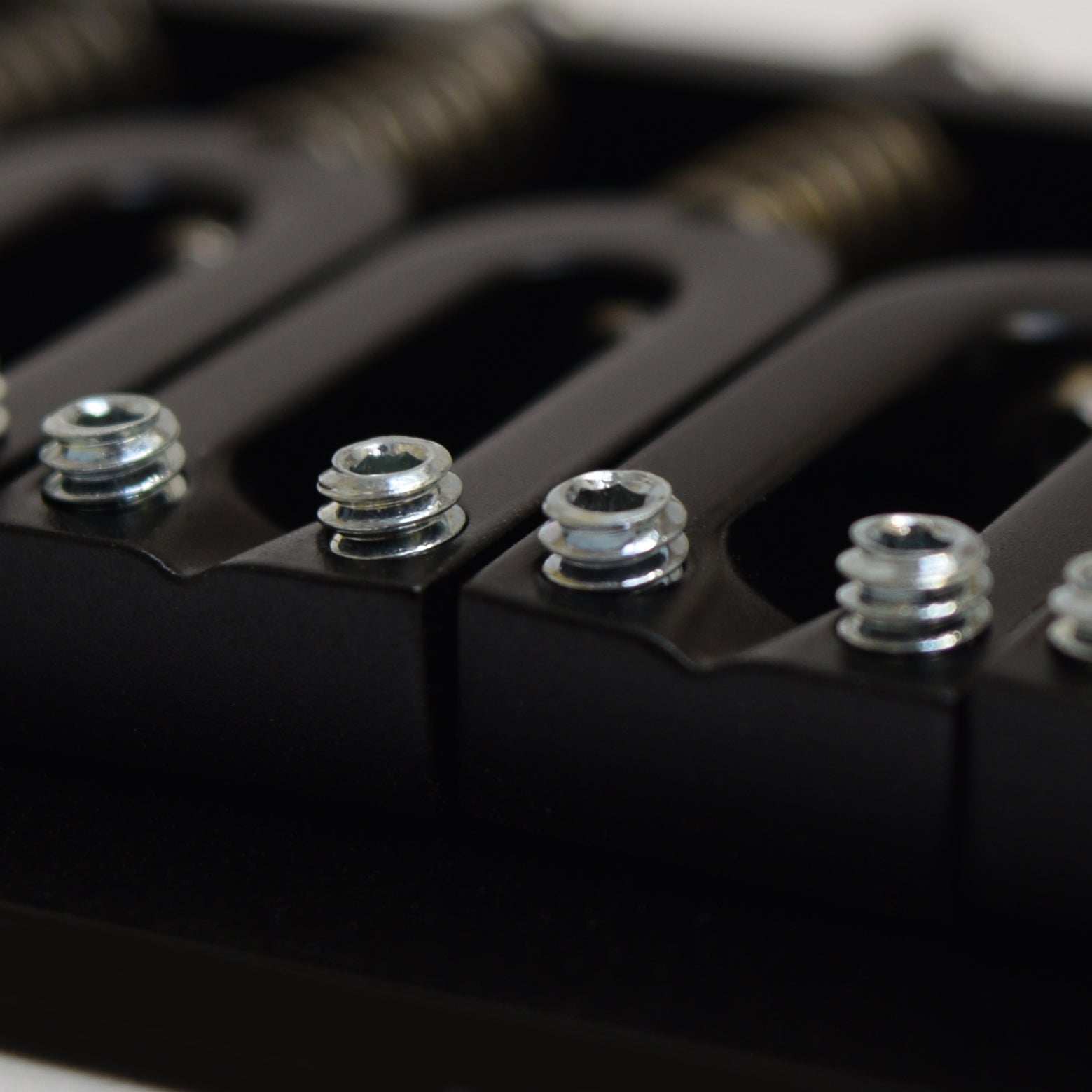 Hipshot Guitar Bridge Stainless Steel Saddles in Black