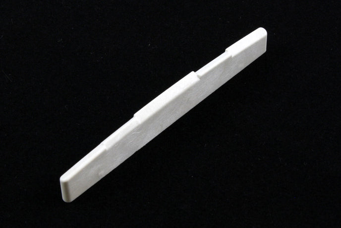 Allparts Bridge Saddle for Acoustic Guitar, Resonant Plastic, Fully Compensated, 71 x 3.2 x 9.5mm