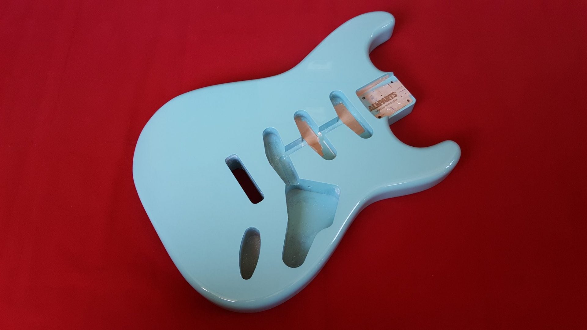Guitar body - replacement body for Strat - finished - sonic blue